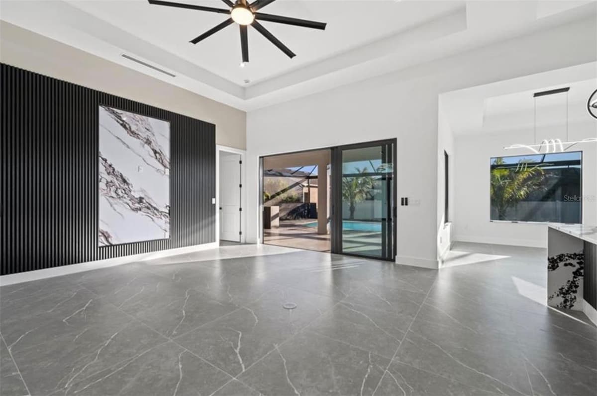 109 37TH PL PLACE — photo 7 of 50