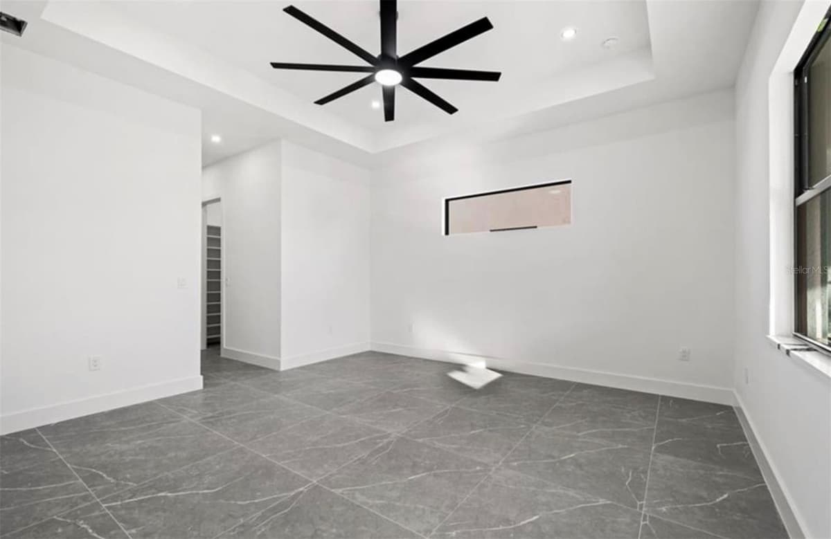 109 37TH PL PLACE — photo 19 of 50