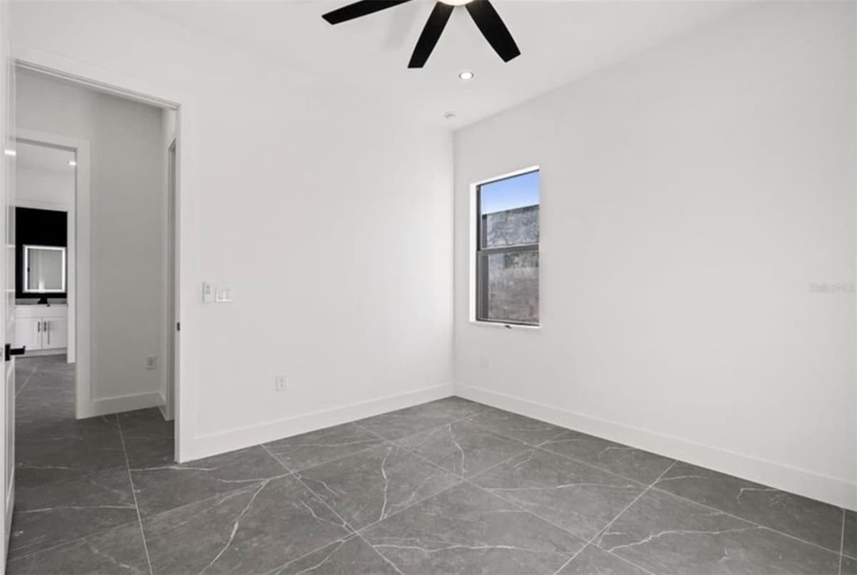109 37TH PL PLACE — photo 28 of 50