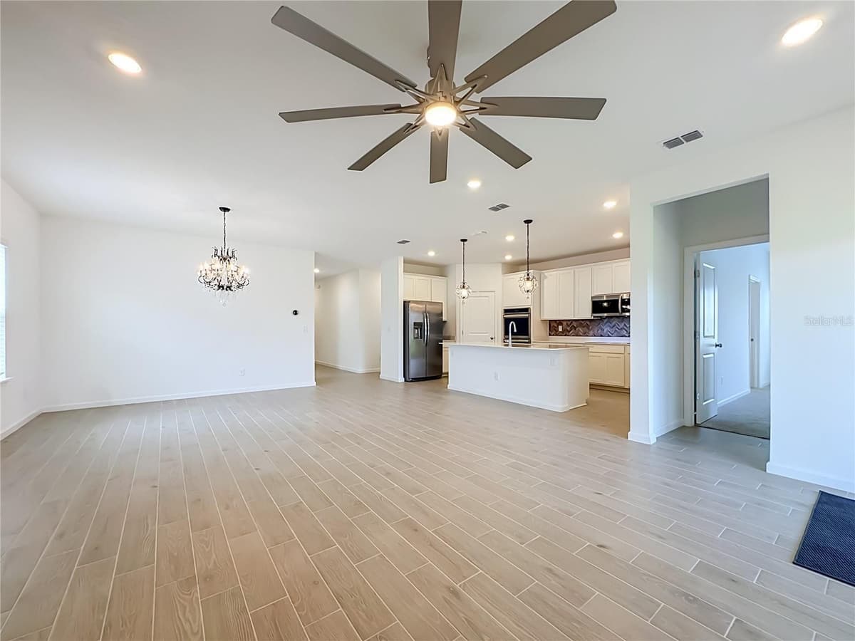 3153 TUPELO LOOP — photo 9 of 32
