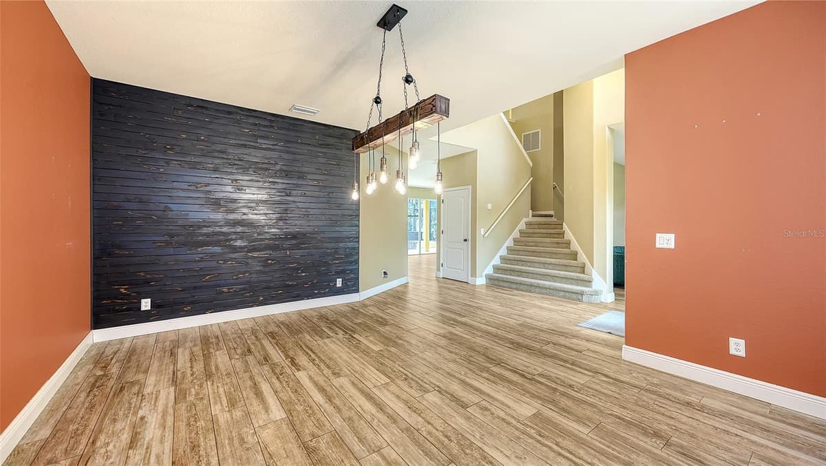 116 NEW BRITON COURT — photo 4 of 43