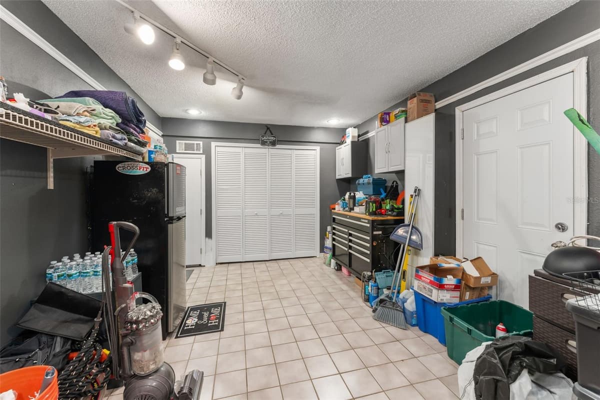 872 BAY LAKE COURT — photo 34 of 58