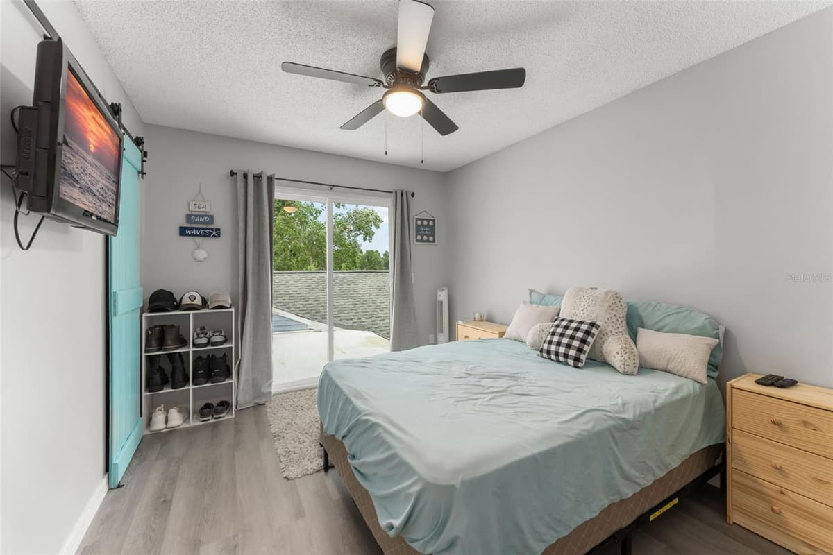 872 BAY LAKE COURT — photo 22 of 58