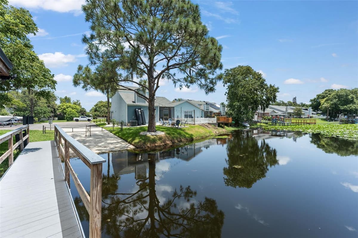 872 BAY LAKE COURT — photo 44 of 58