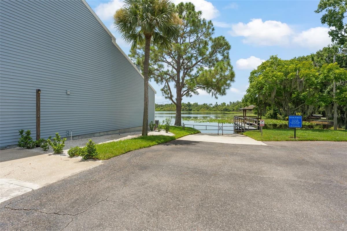 872 BAY LAKE COURT — photo 36 of 58
