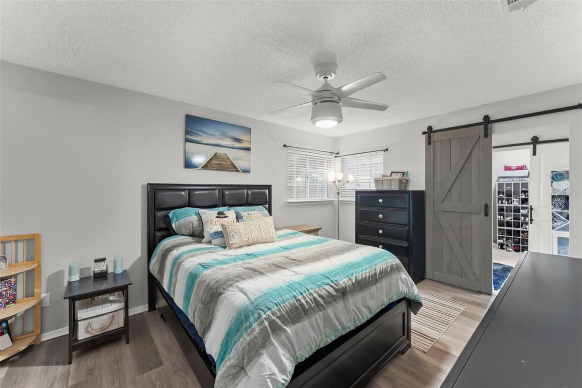 872 BAY LAKE COURT — photo 27 of 58