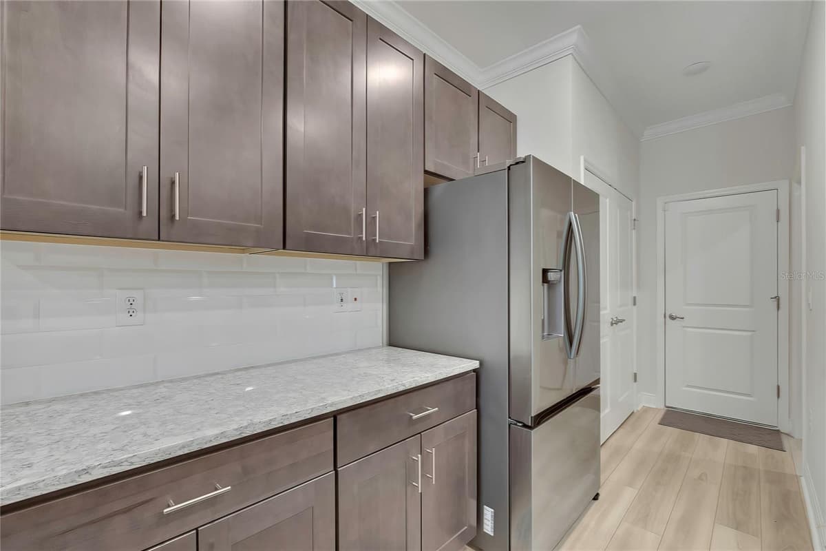32 CARNATION COURT — photo 15 of 50