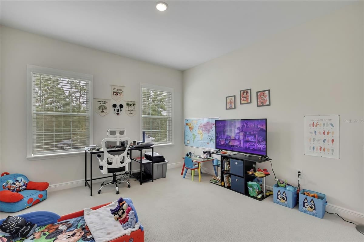 32 CARNATION COURT — photo 23 of 50