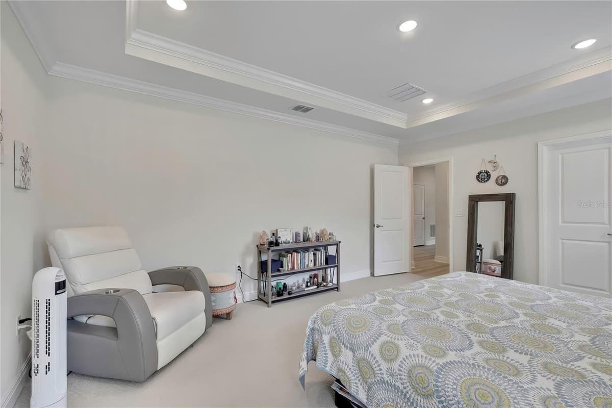 32 CARNATION COURT — photo 20 of 50
