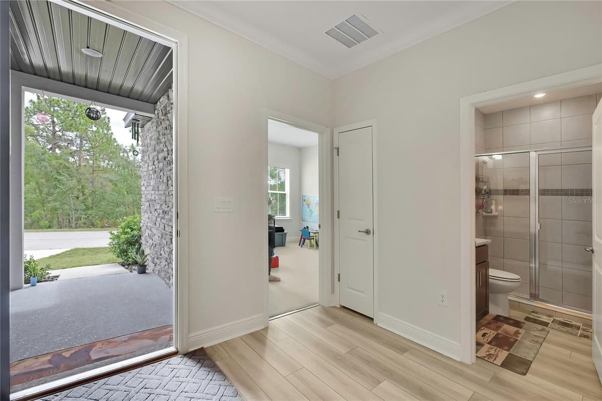 32 CARNATION COURT — photo 4 of 50