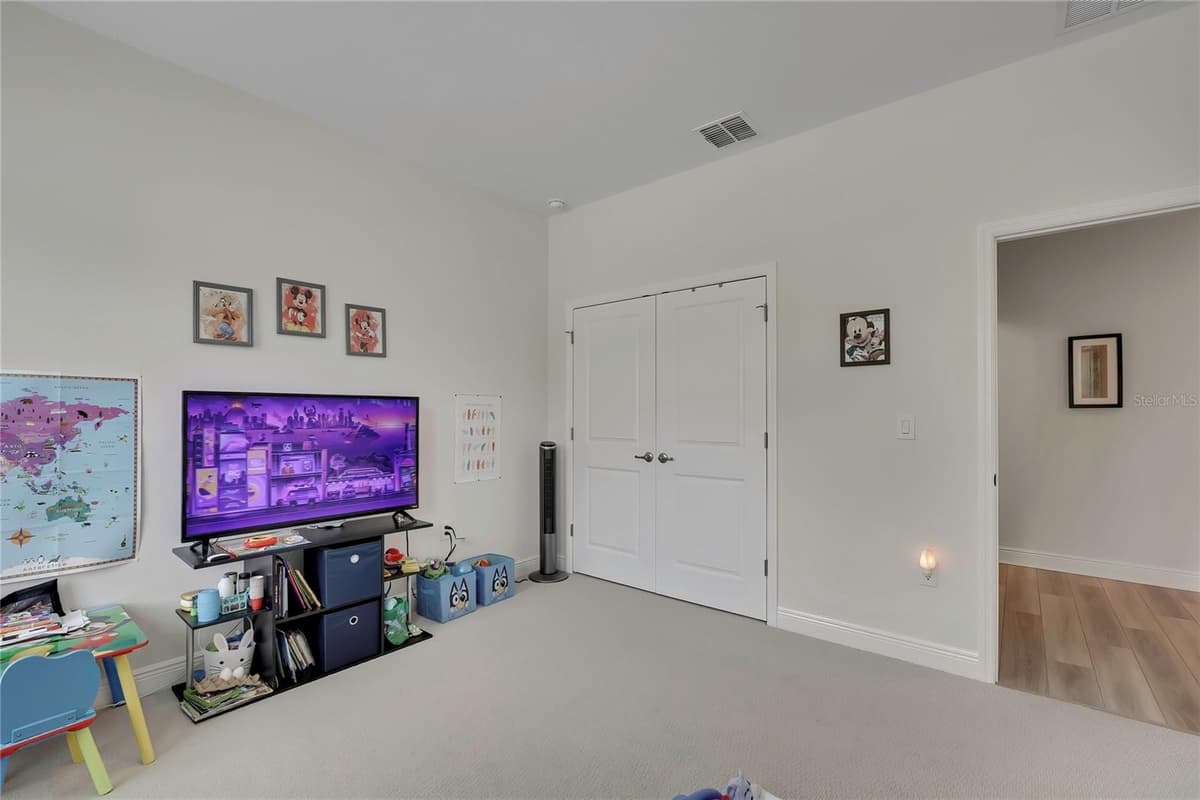 32 CARNATION COURT — photo 24 of 50