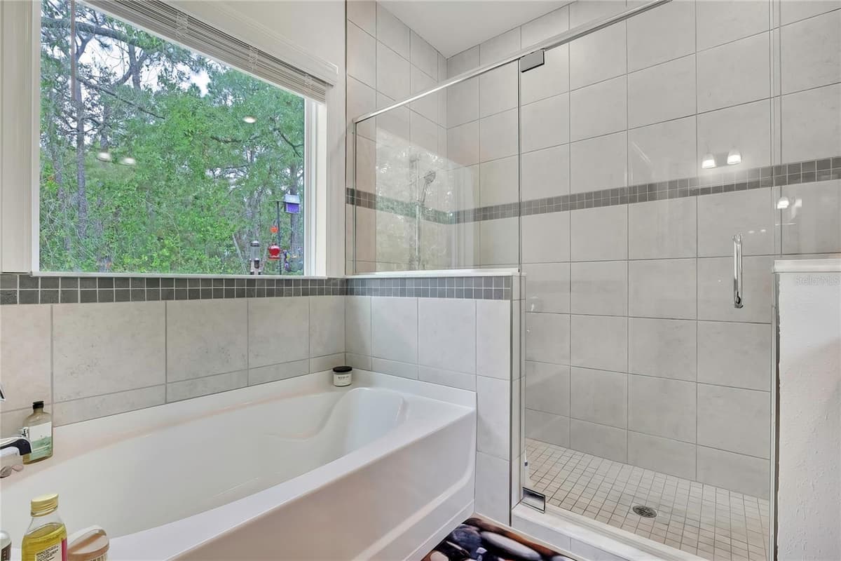 32 CARNATION COURT — photo 22 of 50