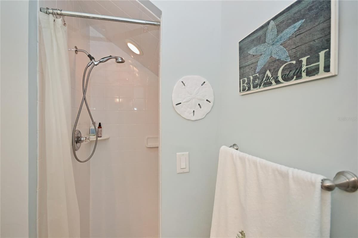 2021 WATERFORD ESTATES DRIVE — photo 42 of 82