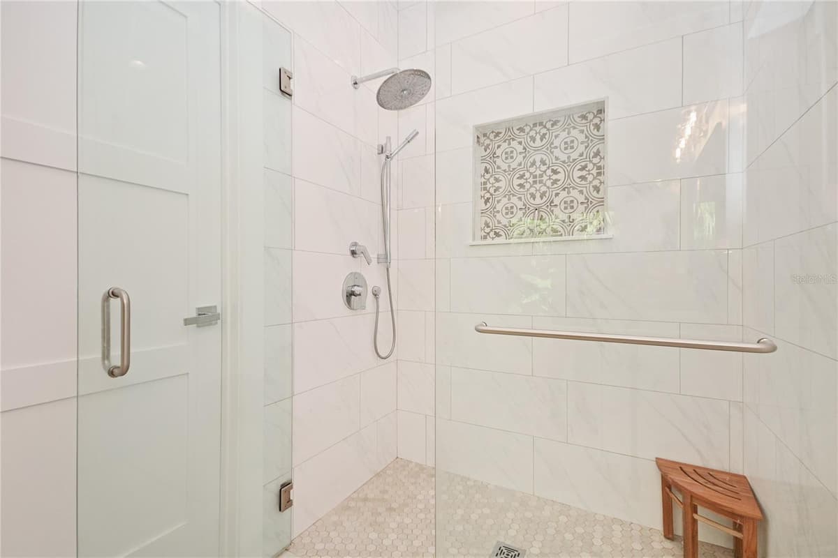 2021 WATERFORD ESTATES DRIVE — photo 36 of 82