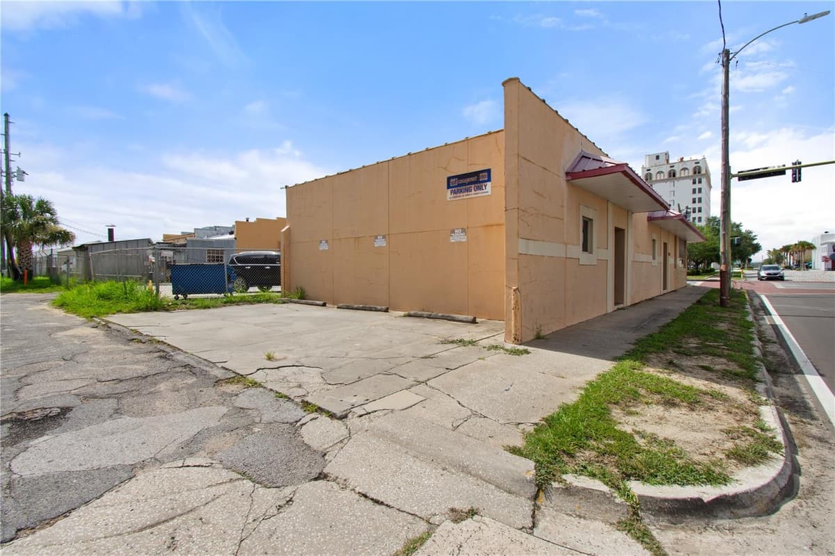 1 CENTRAL AVENUE — photo 36 of 50