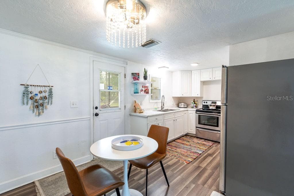 369 DIANA TERRACE — photo 7 of 26