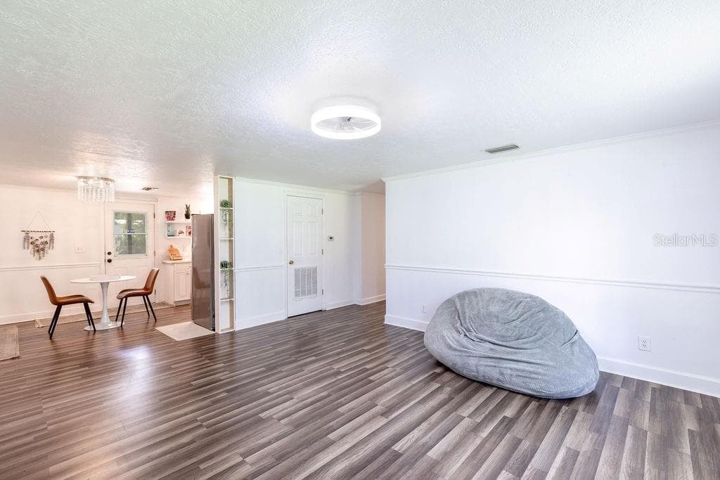 369 DIANA TERRACE — photo 4 of 26
