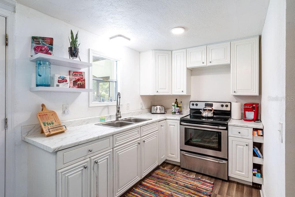 369 DIANA TERRACE — photo 8 of 26