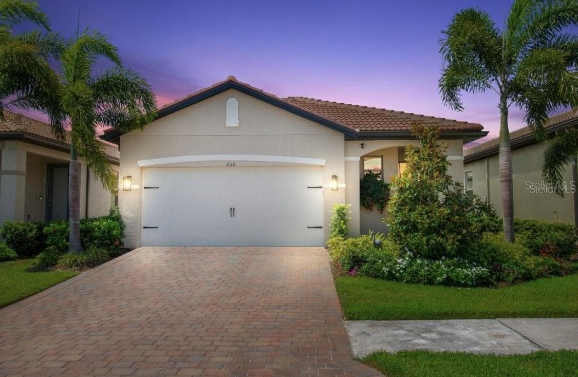 200 SOLIERA STREET — photo 1 of 25