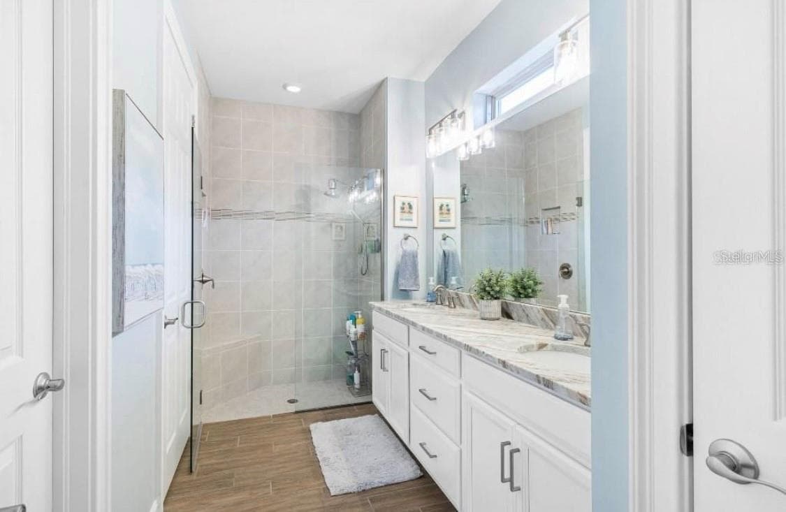 200 SOLIERA STREET — photo 18 of 25
