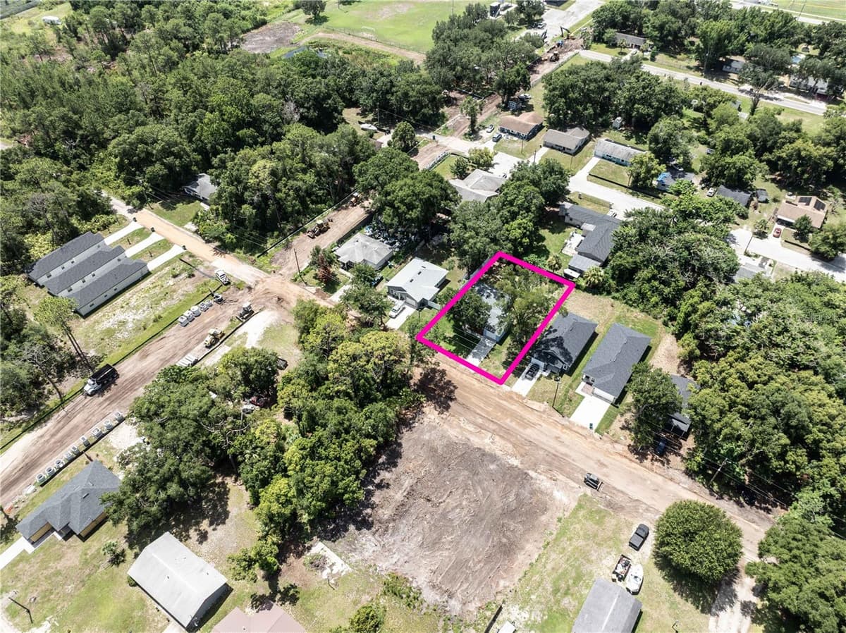 2270 SUANEE AVENUE — photo 4 of 35