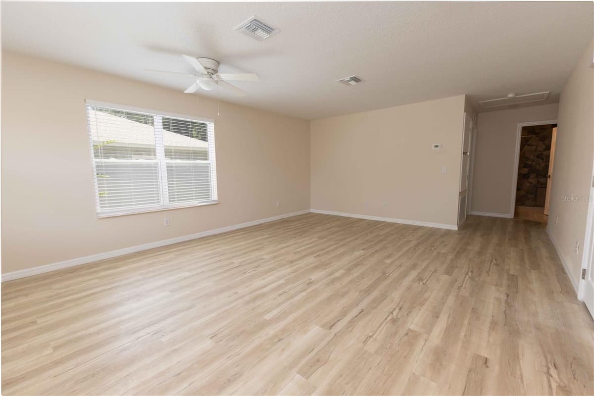 2270 SUANEE AVENUE — photo 9 of 35