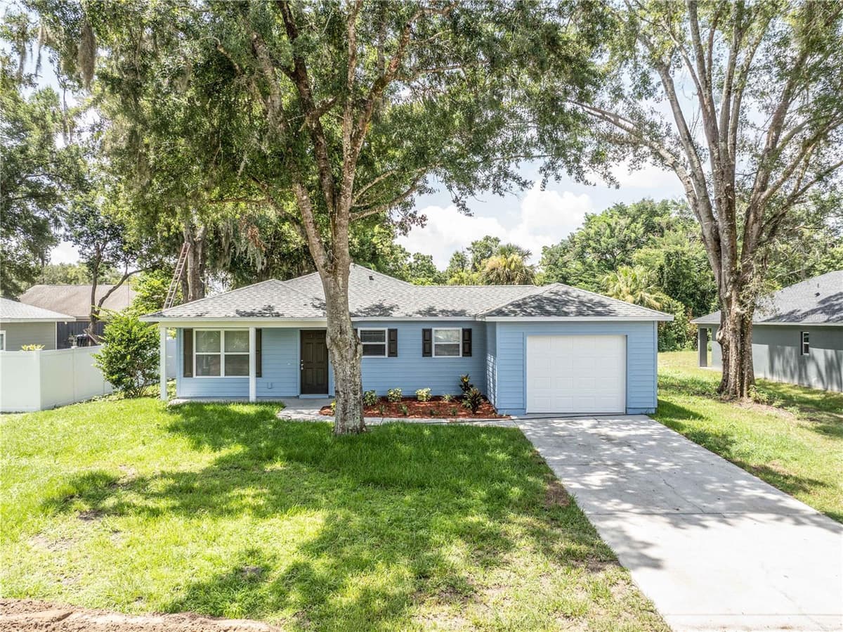 2270 SUANEE AVENUE — photo 1 of 35