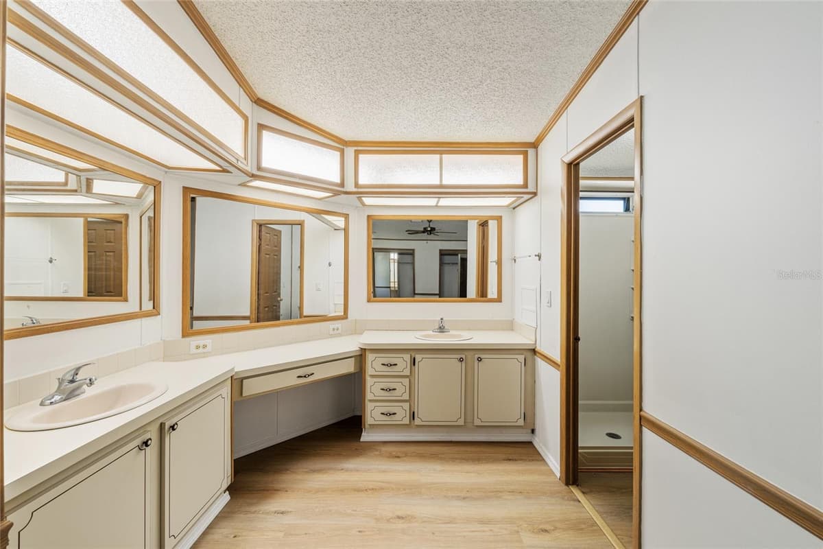1004 ANN AVENUE — photo 4 of 47