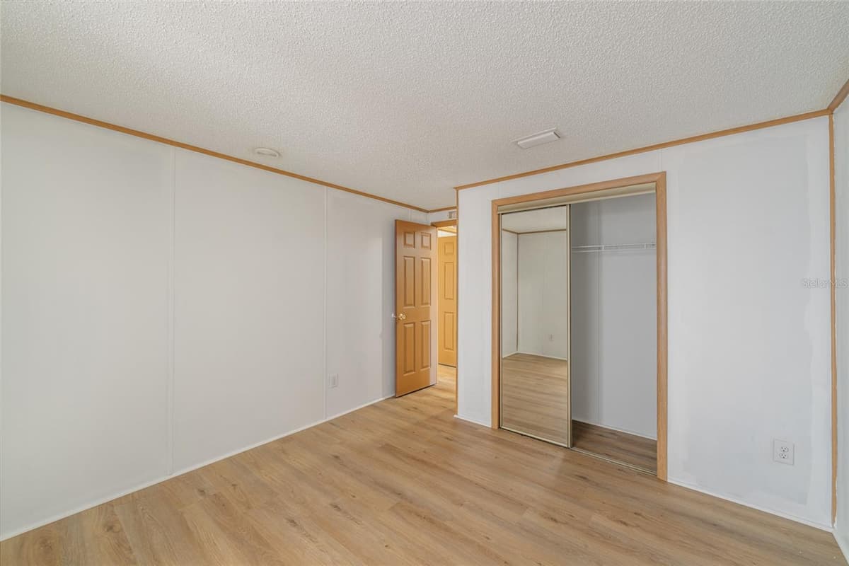1004 ANN AVENUE — photo 31 of 47