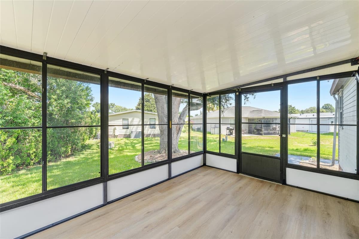1004 ANN AVENUE — photo 37 of 47