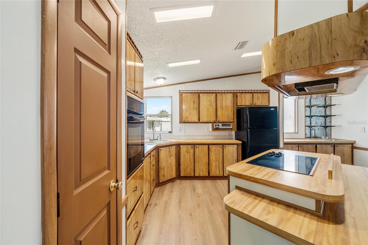 1004 ANN AVENUE — photo 21 of 47