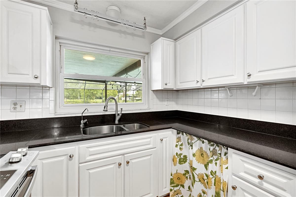 4314 LARK DRIVE — photo 13 of 51