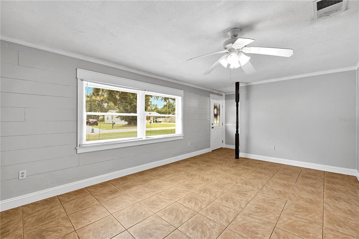 4314 LARK DRIVE — photo 8 of 51