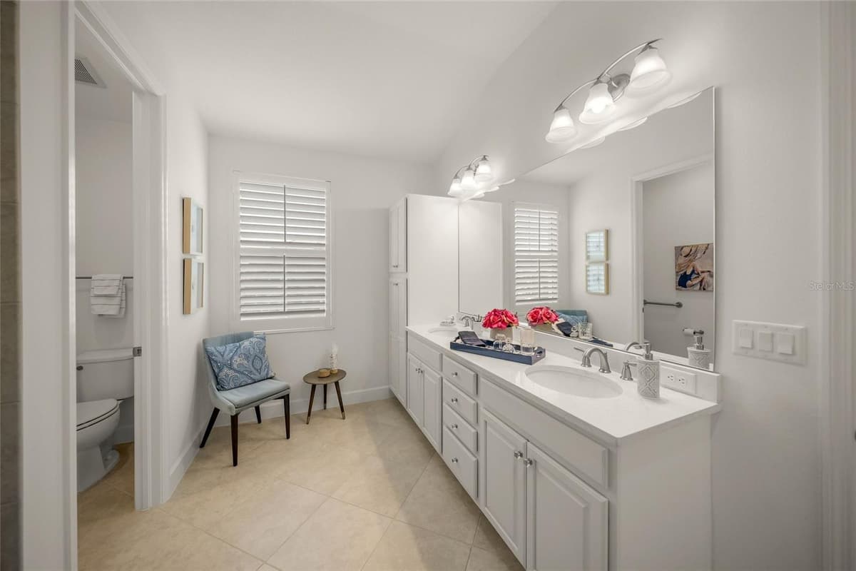 264 SAINT LUCIA DRIVE — photo 18 of 44