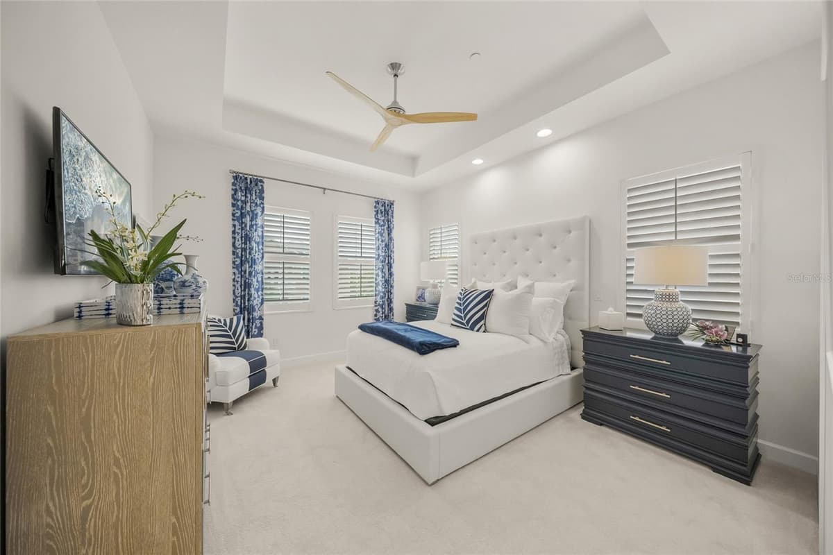 264 SAINT LUCIA DRIVE — photo 15 of 44