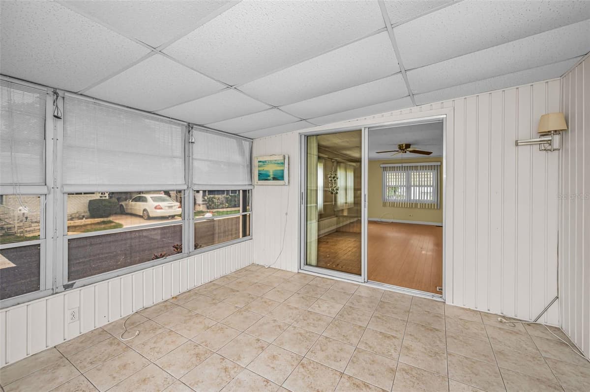 10539 TAHITIAN LANE — photo 34 of 77