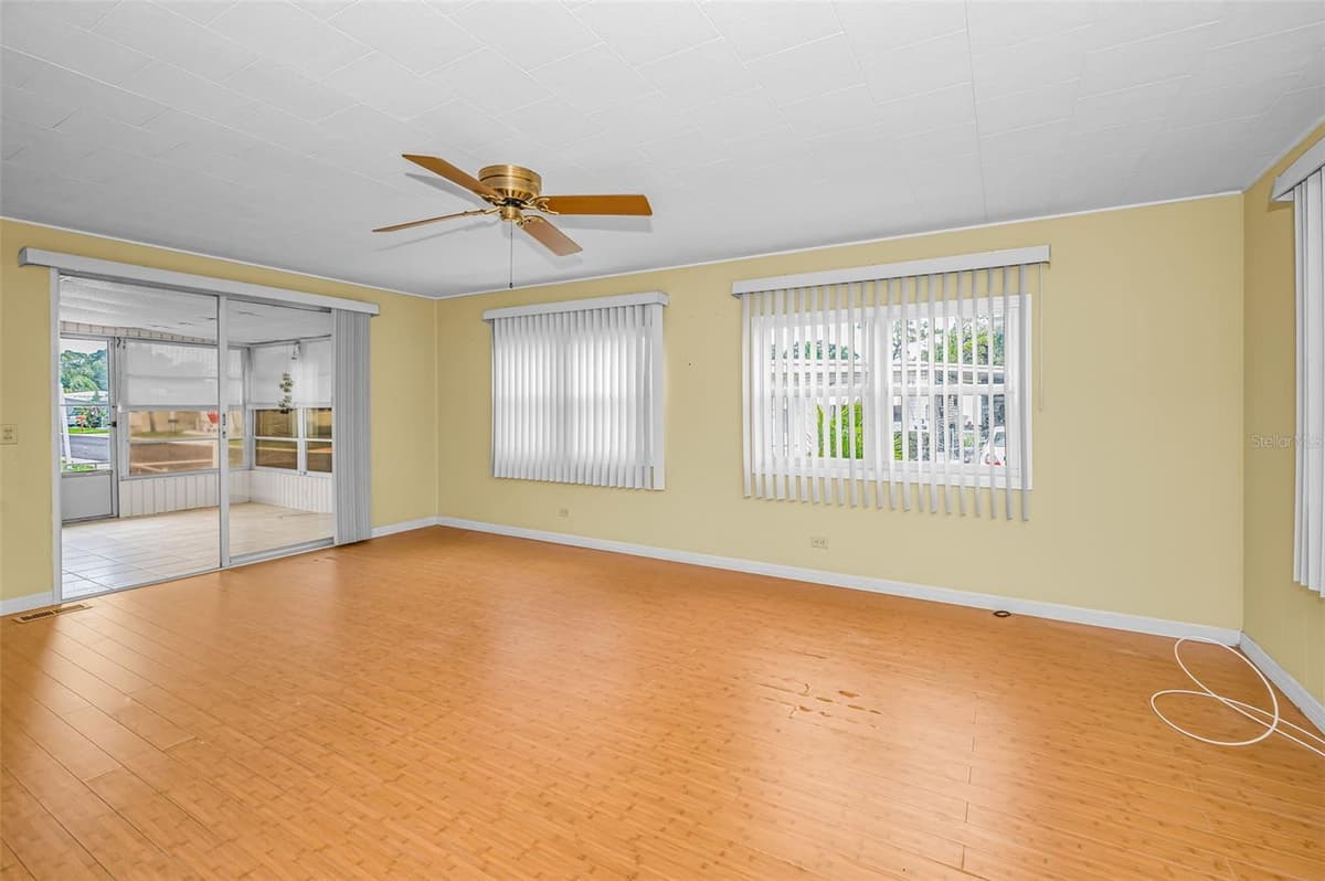 10539 TAHITIAN LANE — photo 15 of 77