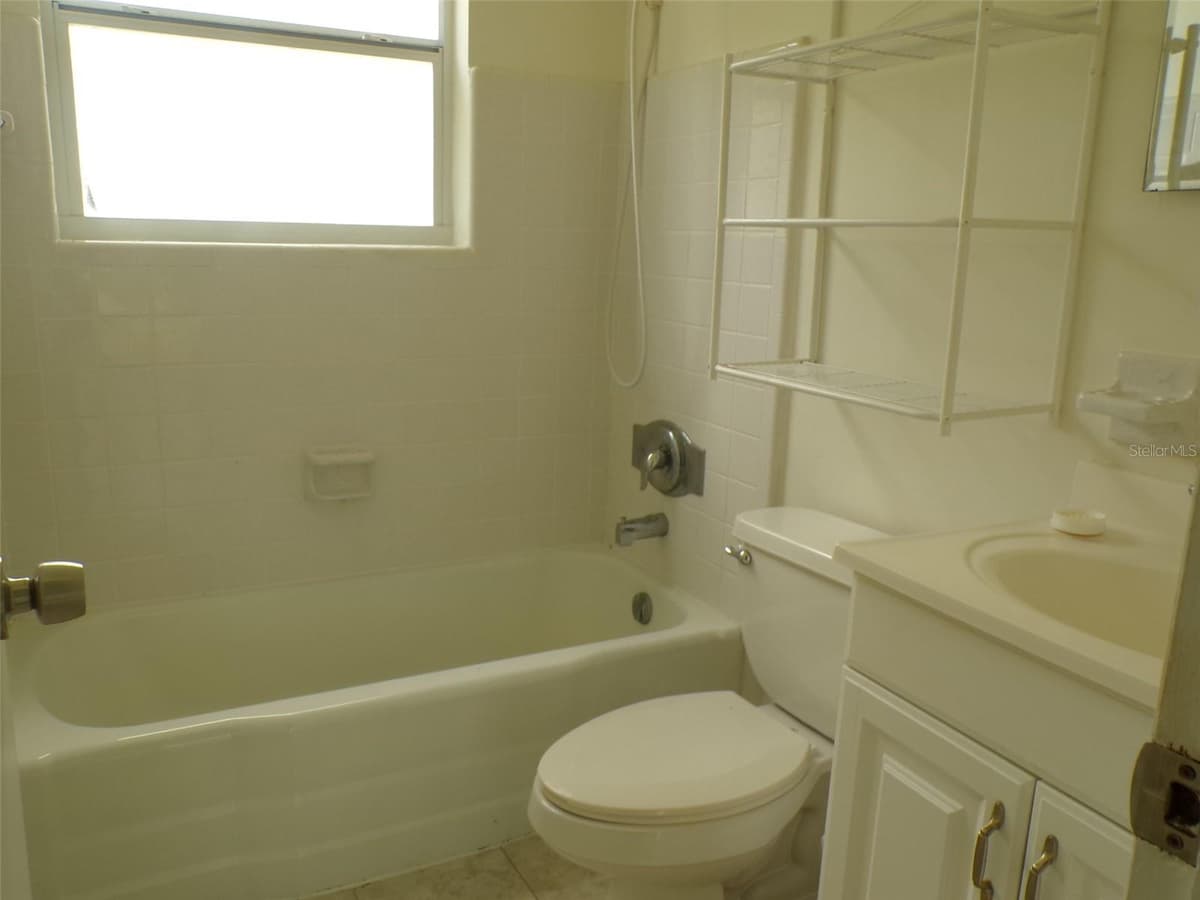 4011 GROBE STREET — photo 10 of 19