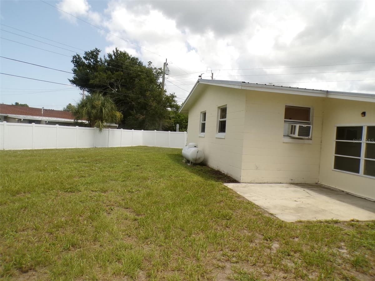 4011 GROBE STREET — photo 13 of 19