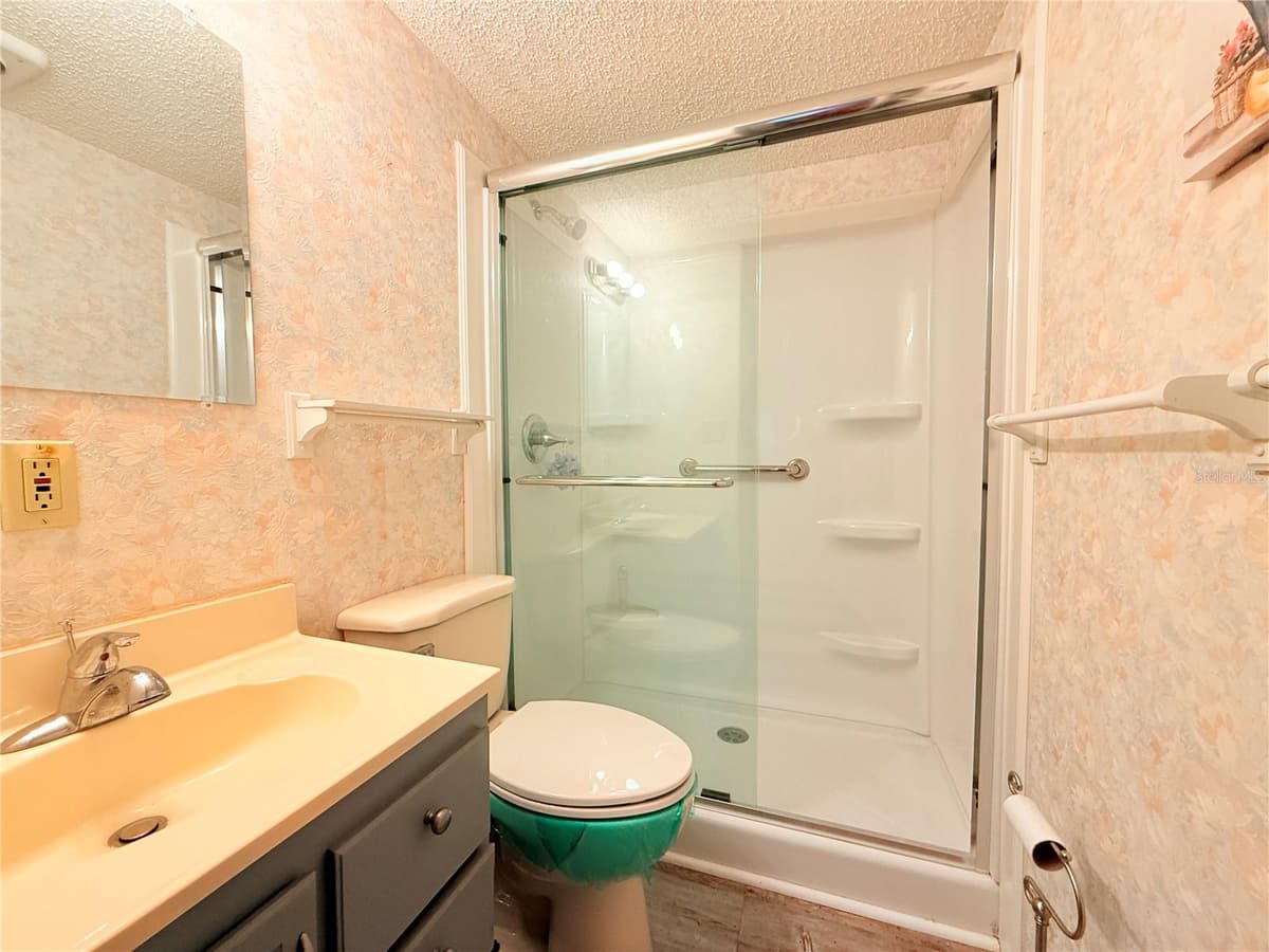 2215 73RD STREET — photo 9 of 29