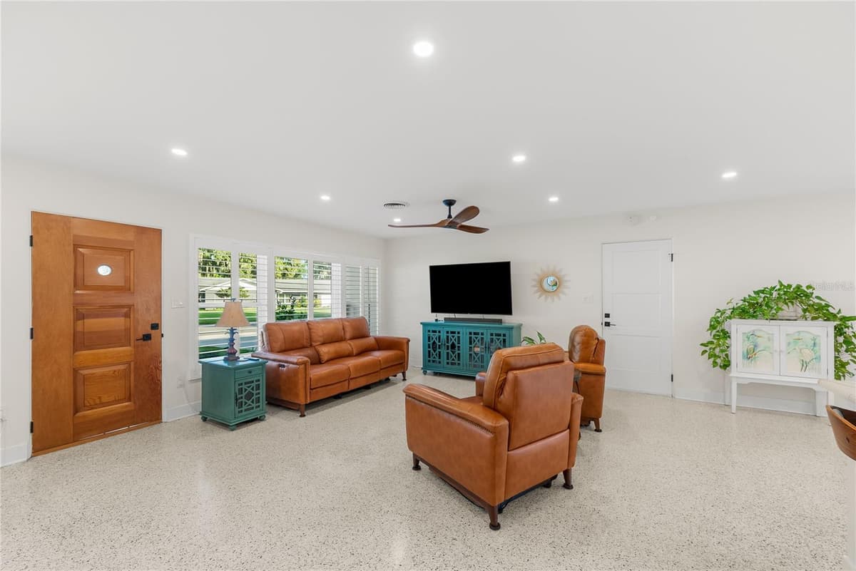 1604 ORANGE AVENUE — photo 8 of 56