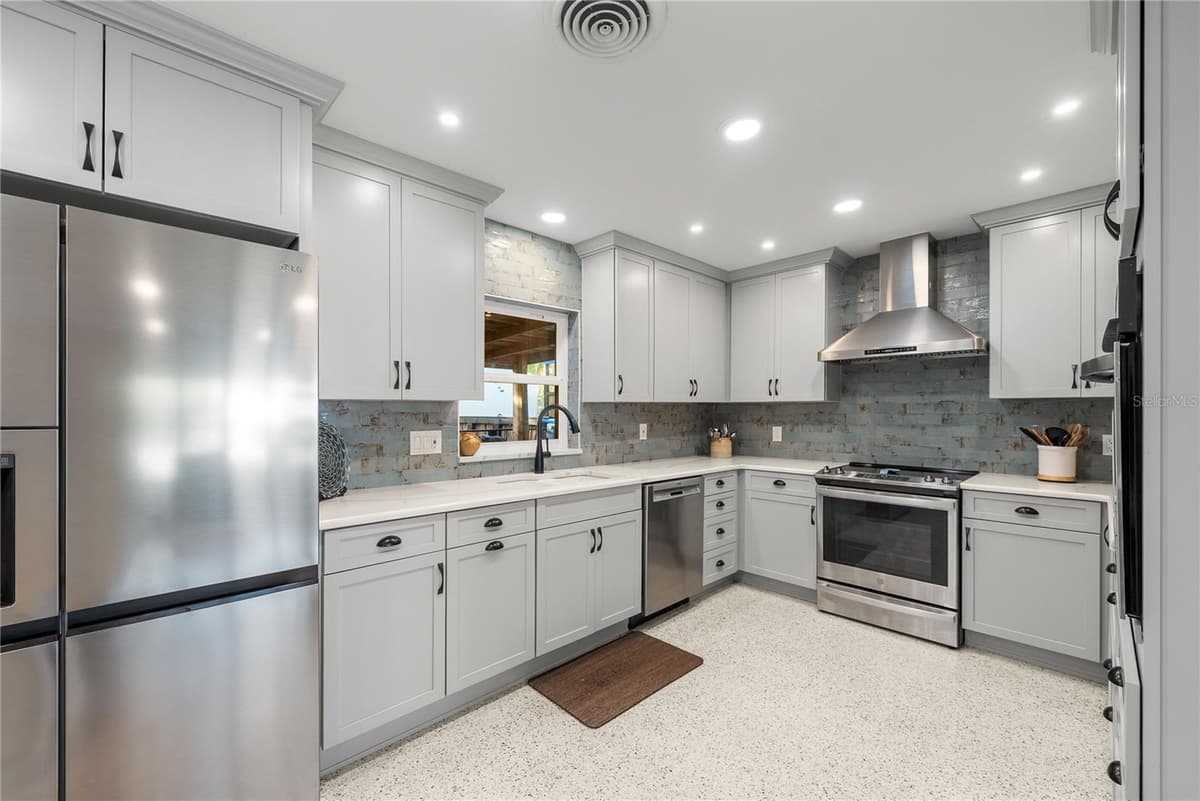 1604 ORANGE AVENUE — photo 14 of 56