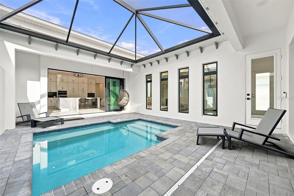 6027 SALT GRASS STREET — photo 9 of 77