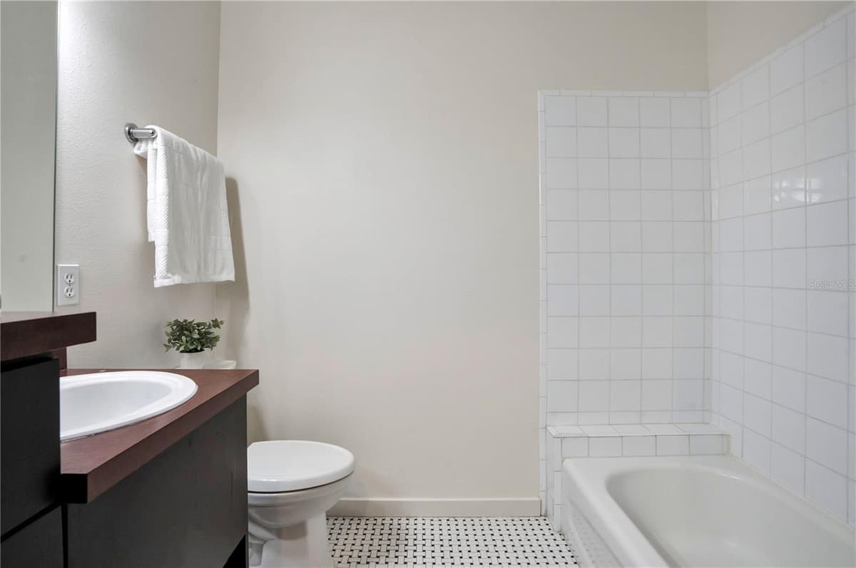 828 WASHINGTON STREET — photo 28 of 57