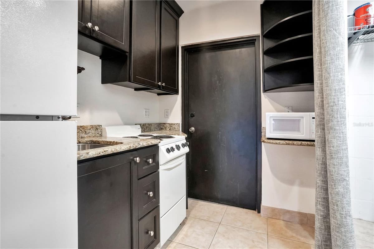 828 WASHINGTON STREET — photo 42 of 57