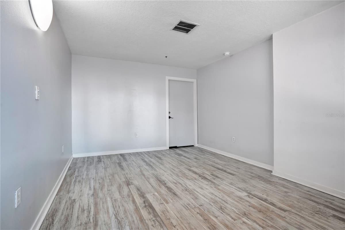 828 WASHINGTON STREET — photo 36 of 57