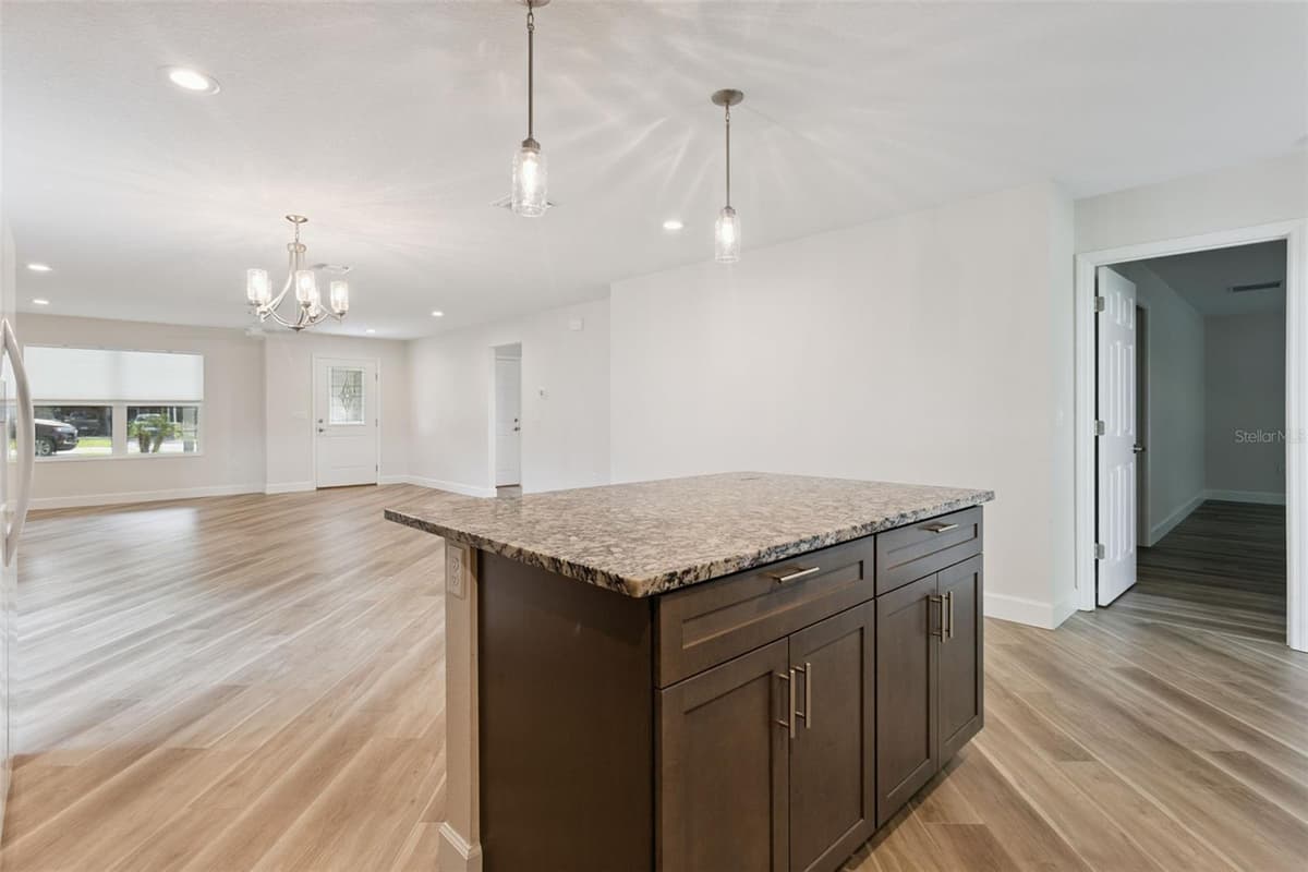 209 JEAN STREET — photo 7 of 22