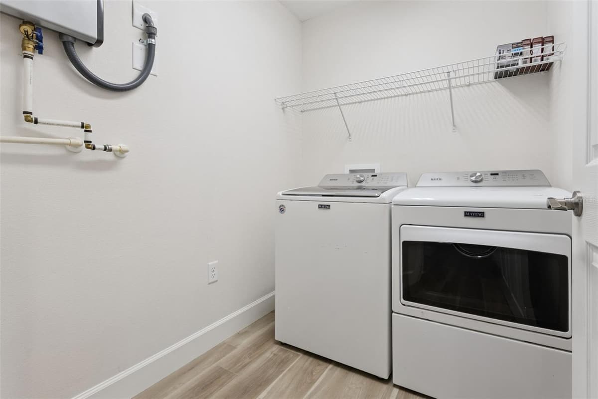 209 JEAN STREET — photo 17 of 22
