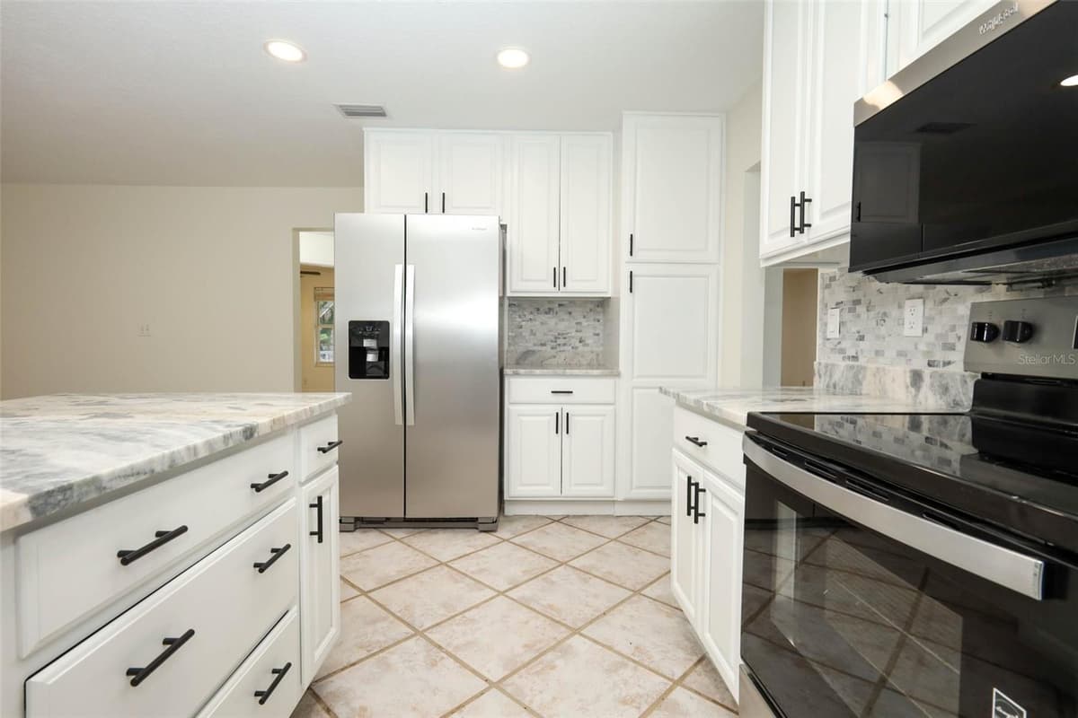 1636 TUSCALOOSA AVENUE — photo 14 of 50