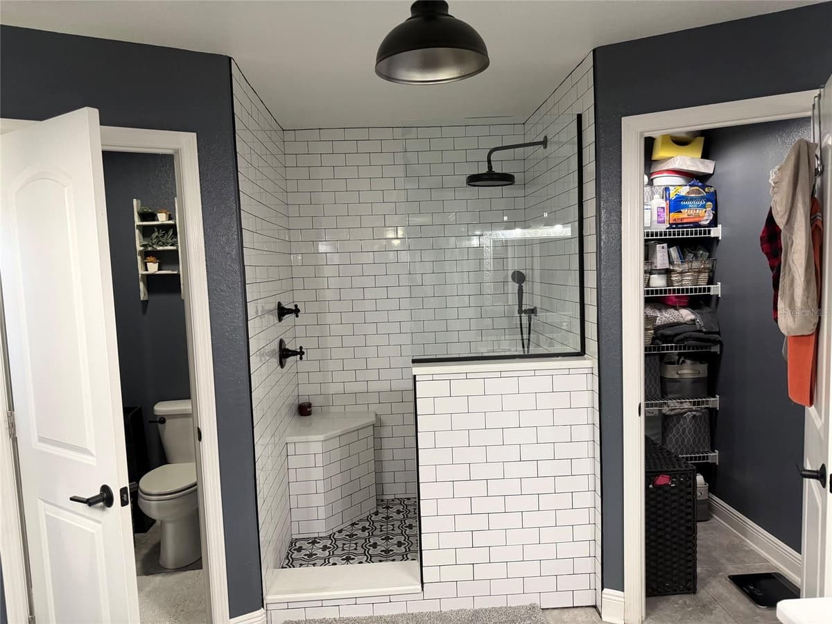 1514 HAMLIN STREET — photo 9 of 42